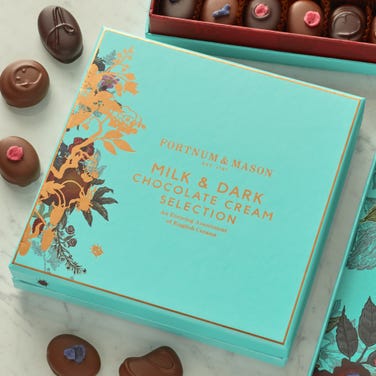 Milk & Dark Chocolate Cream Selection, 265g