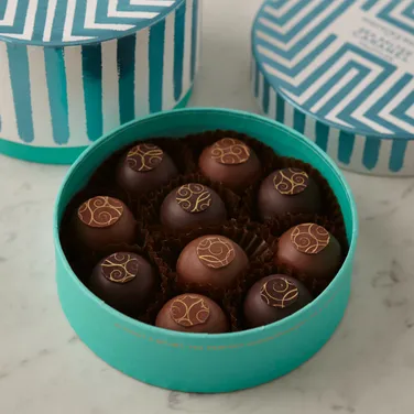 Fortnum's Sea Salted Caramel Truffle Drum, 135g