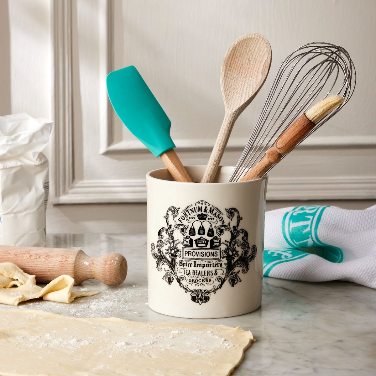 Utensil pot shop