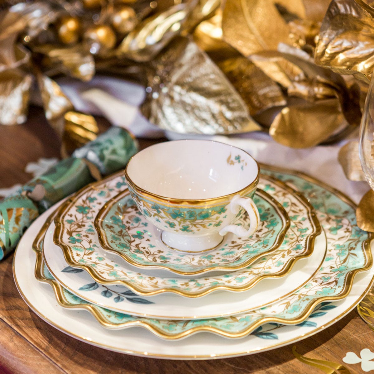 Fortnum s Cloverleaf 27cm Dinner Plate