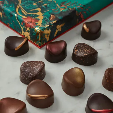 Chocolate Caramels Selection Box, 288g