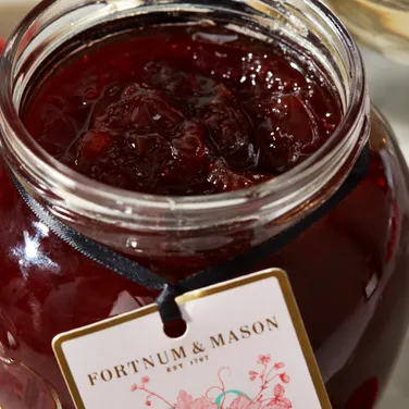 Strawberry & Champagne Preserve Amphora 890g