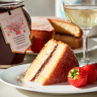 Strawberry & Champagne Preserve Amphora 890g