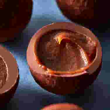 Fortnum’s Cocoa Dusted Royal Blend Chocolate Truffles, 125g