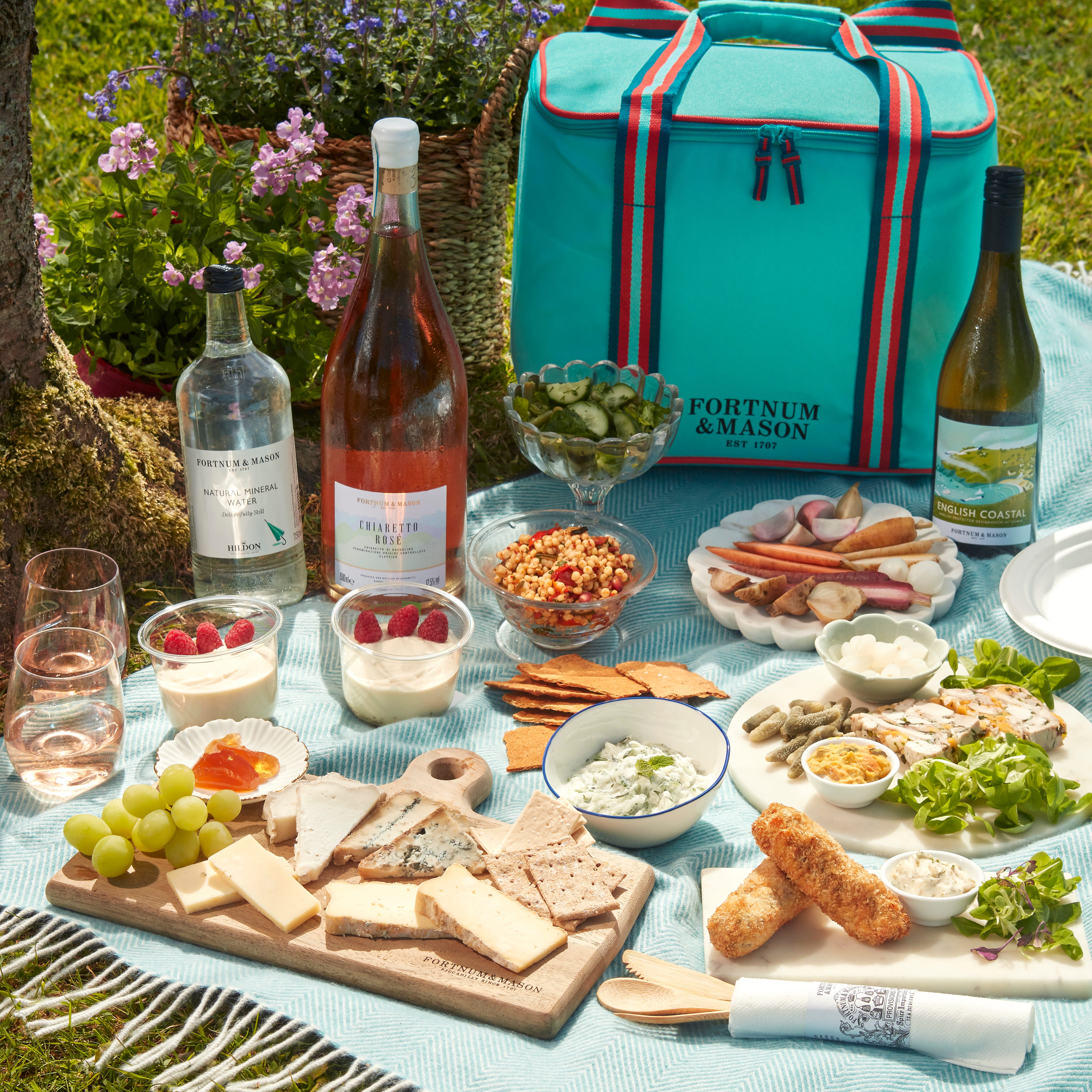 The Piccadilly Summer Picnic for 2 product image