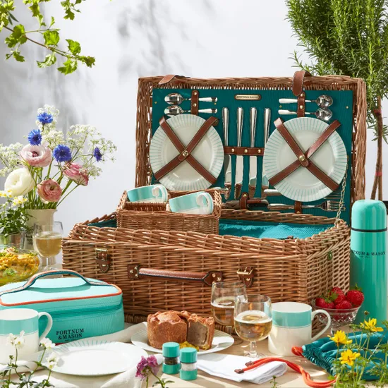 Fortnum’s Stripe Picnic Hamper for Four product image