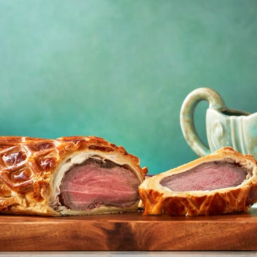 Classic Beef Wellington for 6-8