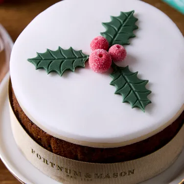 Iced Christmas Cake with Holly Decoration, 365g