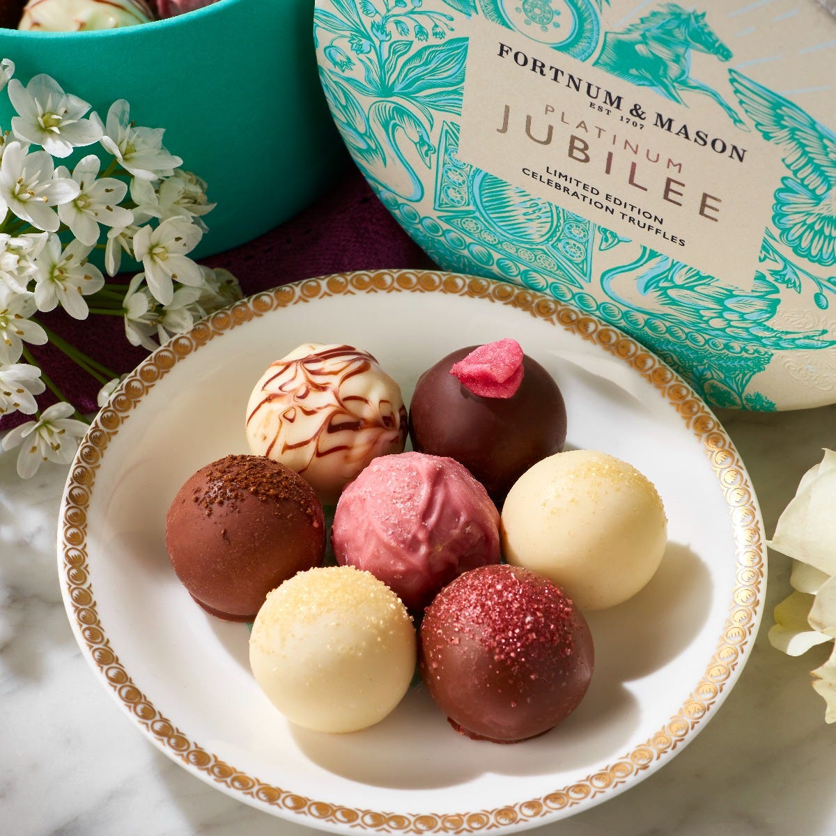 Fortnum's Platinum Jubilee Celebration Chocolate Truffles, 265g