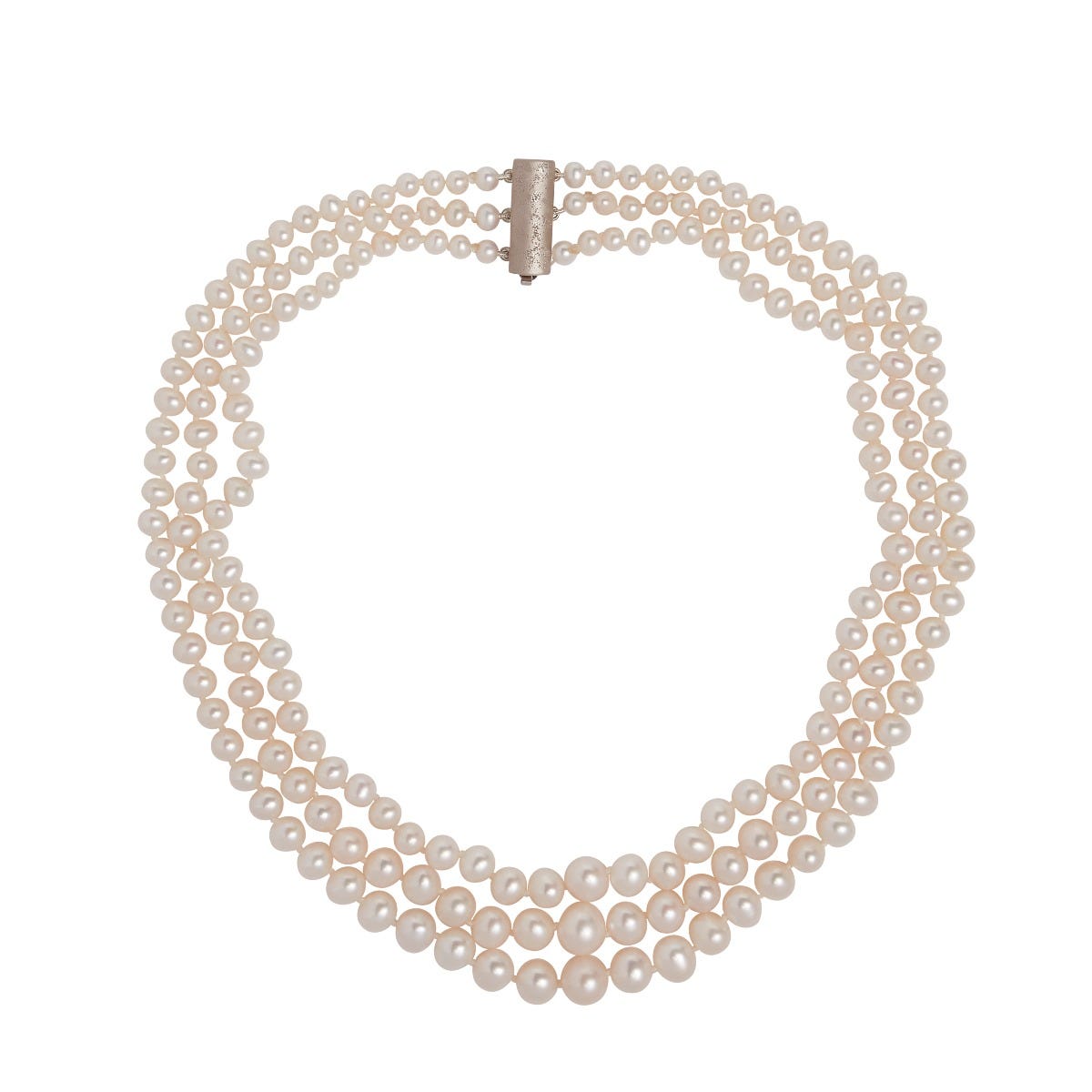 Mikimoto graduated outlet pearl strand
