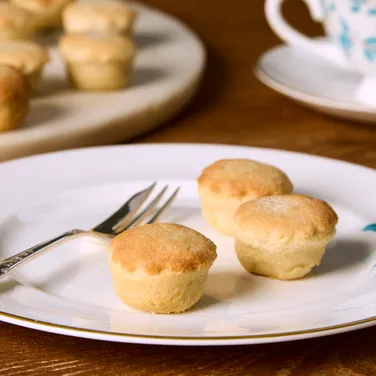 Highgrove Organic Petit Fours Mince Pies, Box of 12, 210g