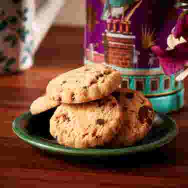 Christmas Mini Merry Go Round Musical Biscuit Tin, 130g