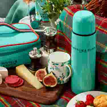 Fortnum's Camellia White Wicker Hamper For Two
