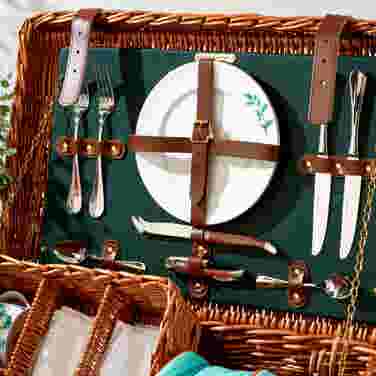 Fortnum's Camellia White Wicker Hamper For Two