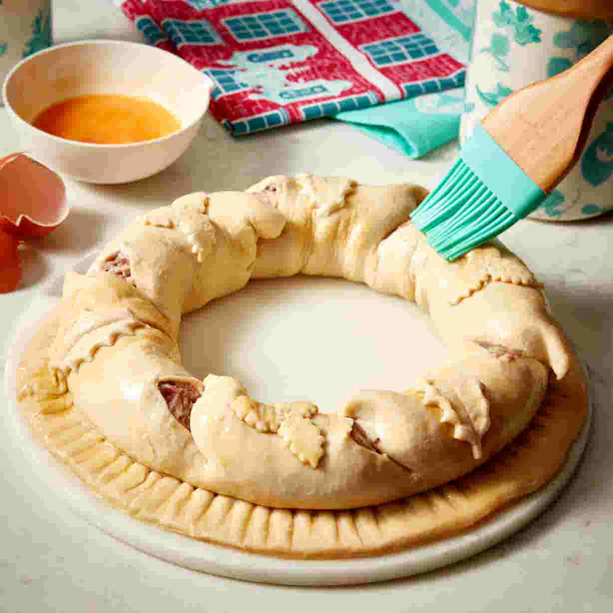 Sausage Roll Wreath, 1150g
