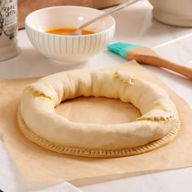 Sausage Roll Wreath, 1150g