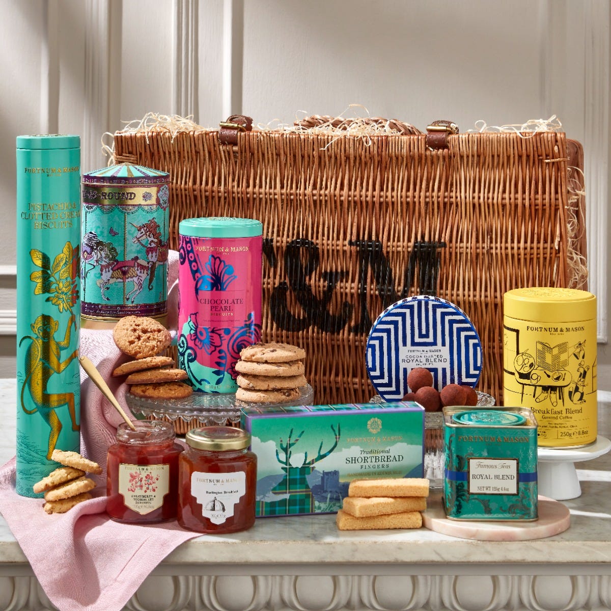 Fortnum and 2025 mason baby hamper