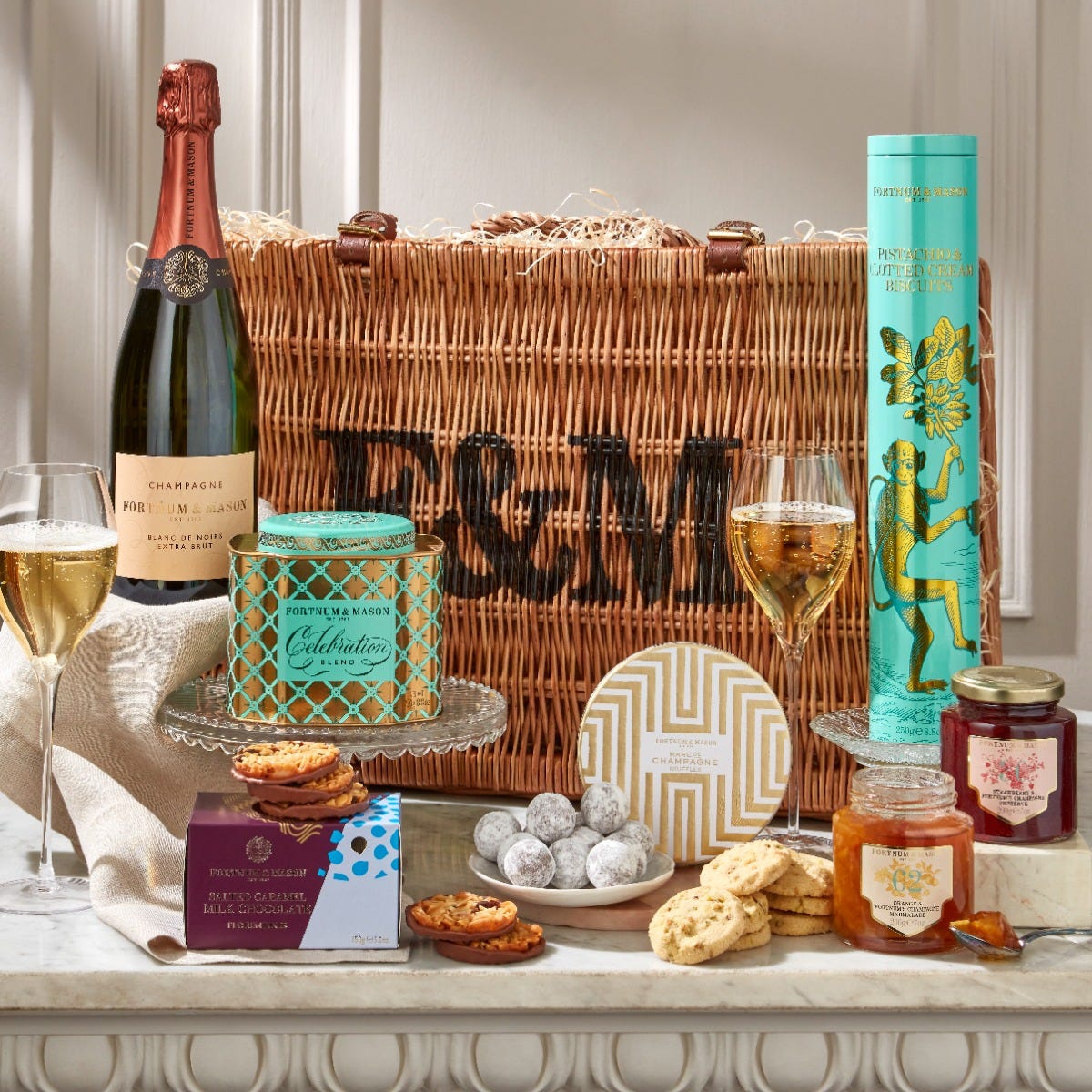 Hamper fortnum sales