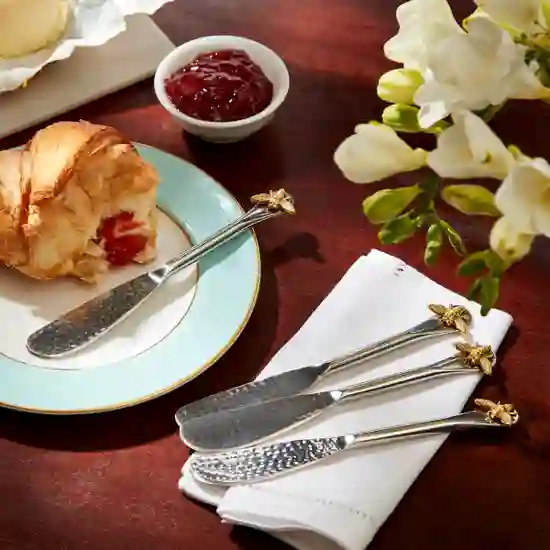 Culinary Concepts Bee Butter Knives, Set of 4 product image
