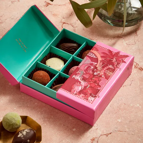Fortnum's Favourites Milk, Dark & White Chocolate Selection, 105g product image