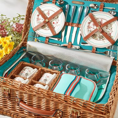 Fortnum's Wild Garden Wicker Hamper for Four