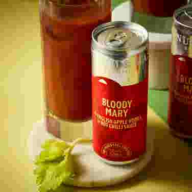 Bloody Mary with English Apple Vodka & Hot Chilli Sauce, 6 x 250ml