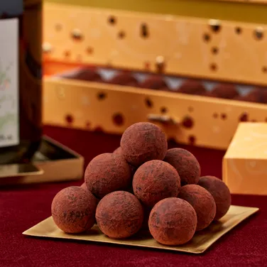 The Sparkling Tea & Truffle Gift Box, 0% ABV