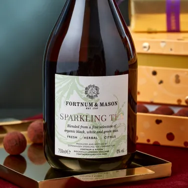 The Sparkling Tea & Truffle Gift Box, 0% ABV