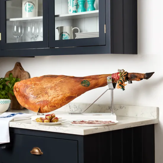 Señorío de Montanera Ibérico de Bellota Leg & Stand Gift Set product image