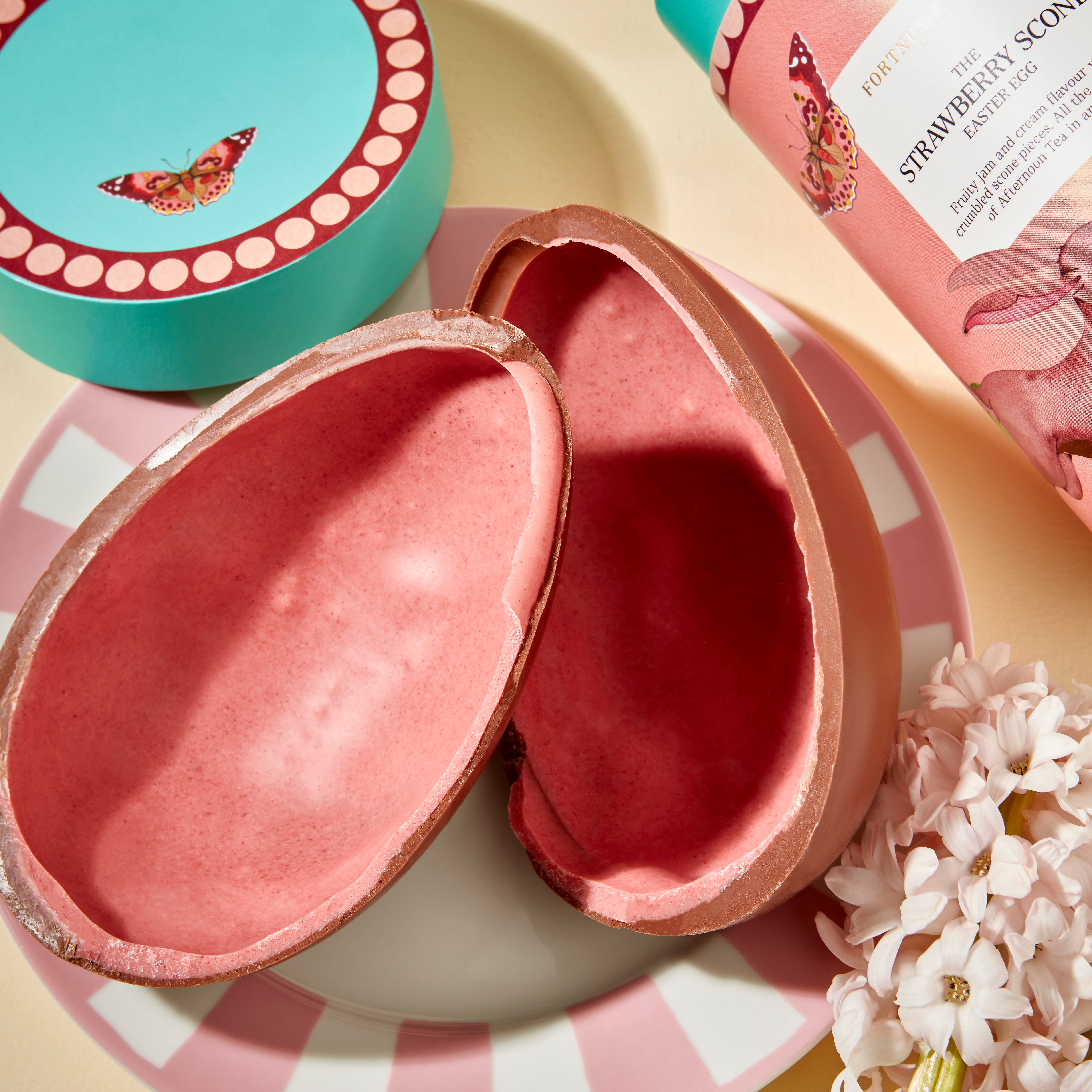 The Strawberry Scone Easter Egg, 230g product image