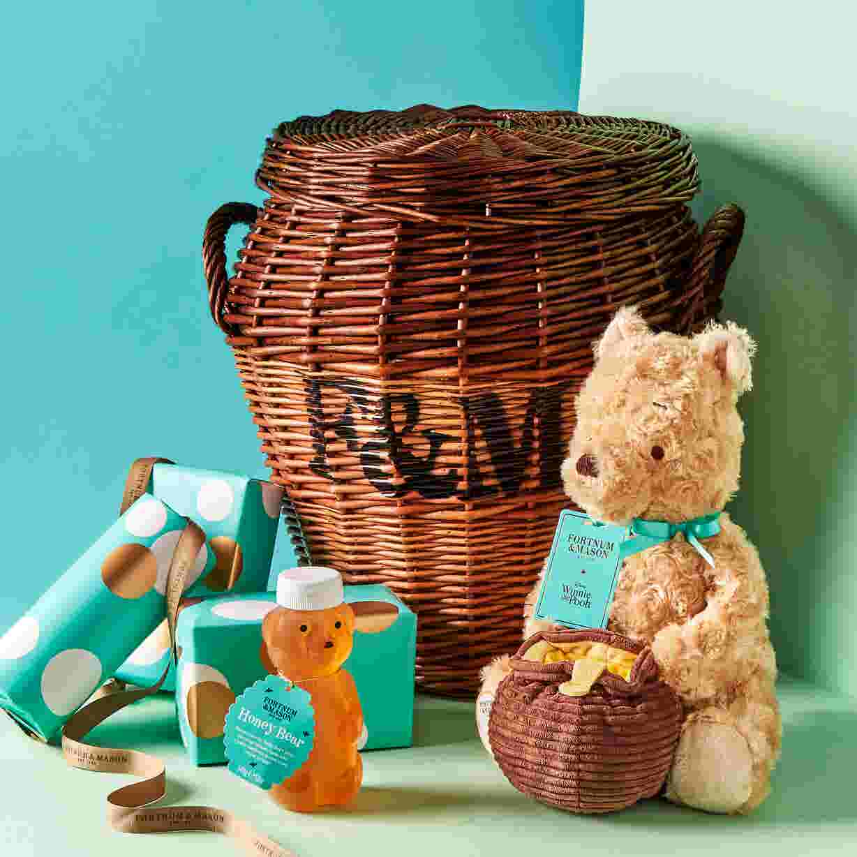 Disney Winnie the Pooh Hunny Pot Hamper