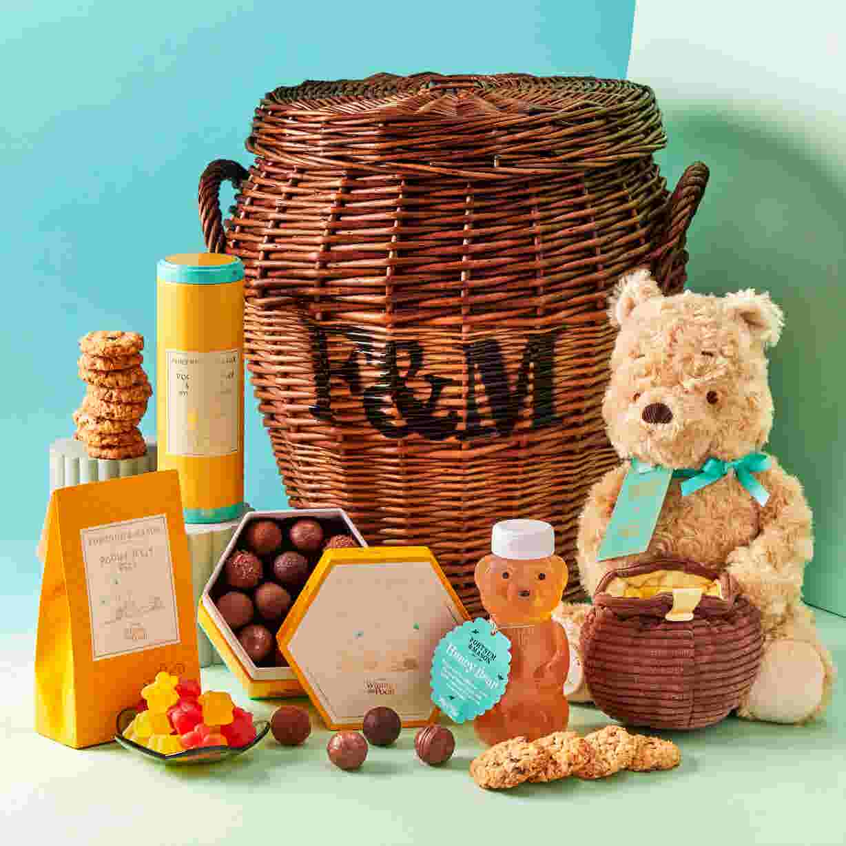 Disney Winnie the Pooh Hunny Pot Hamper