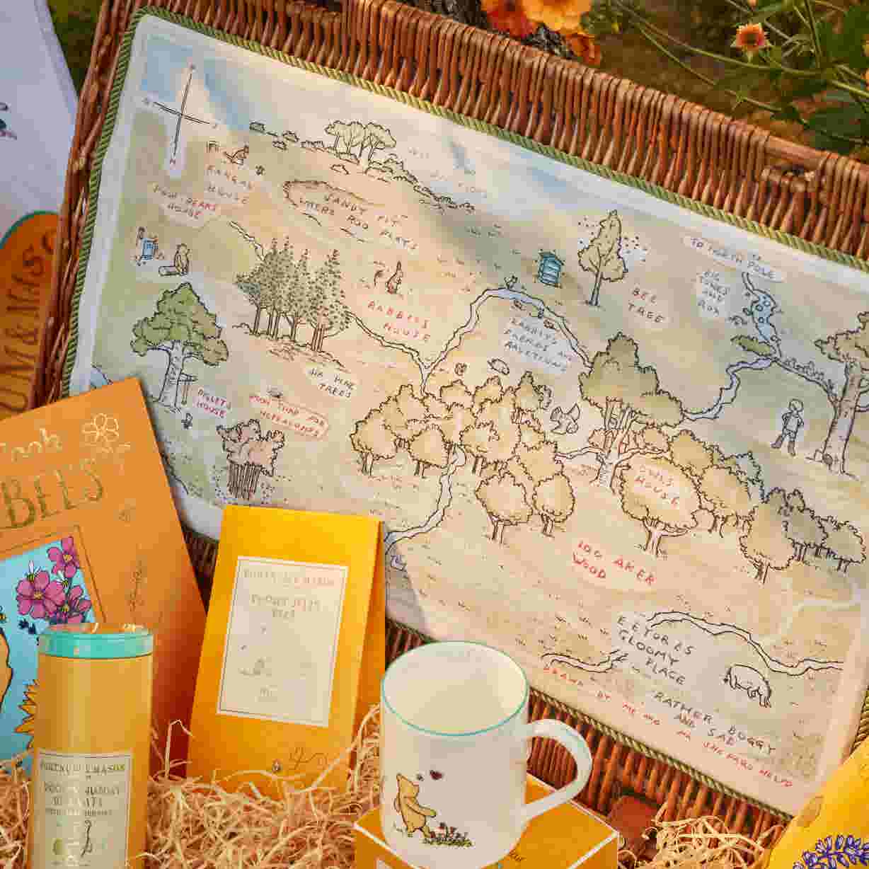 Disney Winnie the Pooh The Collector’s Hamper