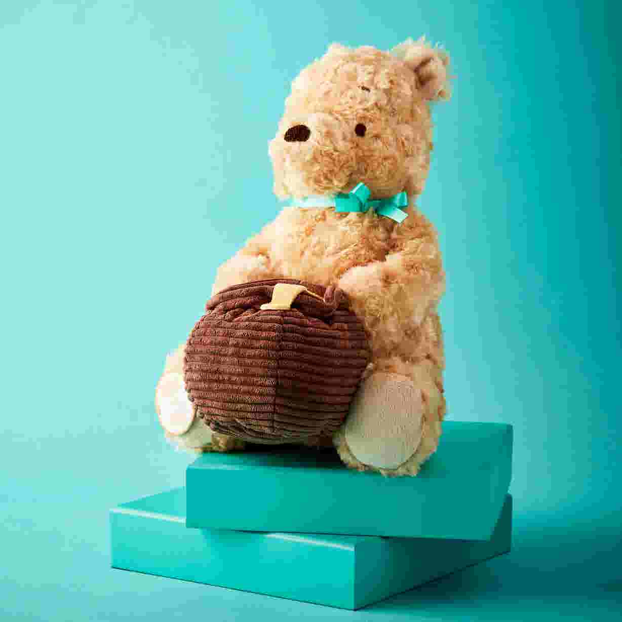 Disney Winnie the Pooh The Collector’s Hamper