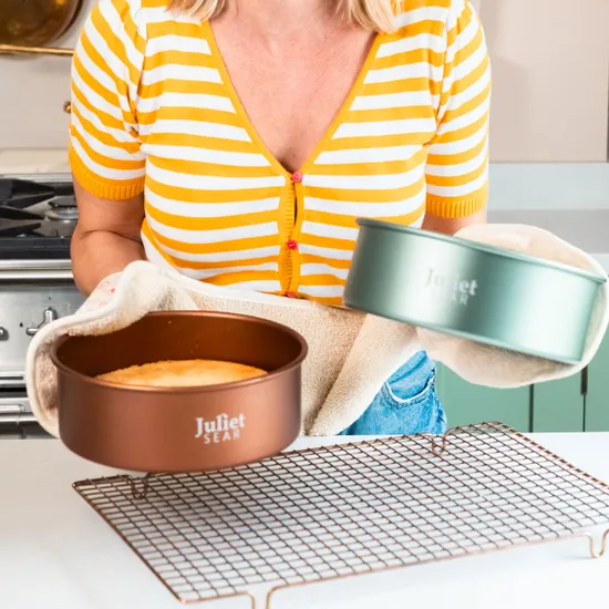 Juliet Sear 9 Inch Cake Tin, Green product image