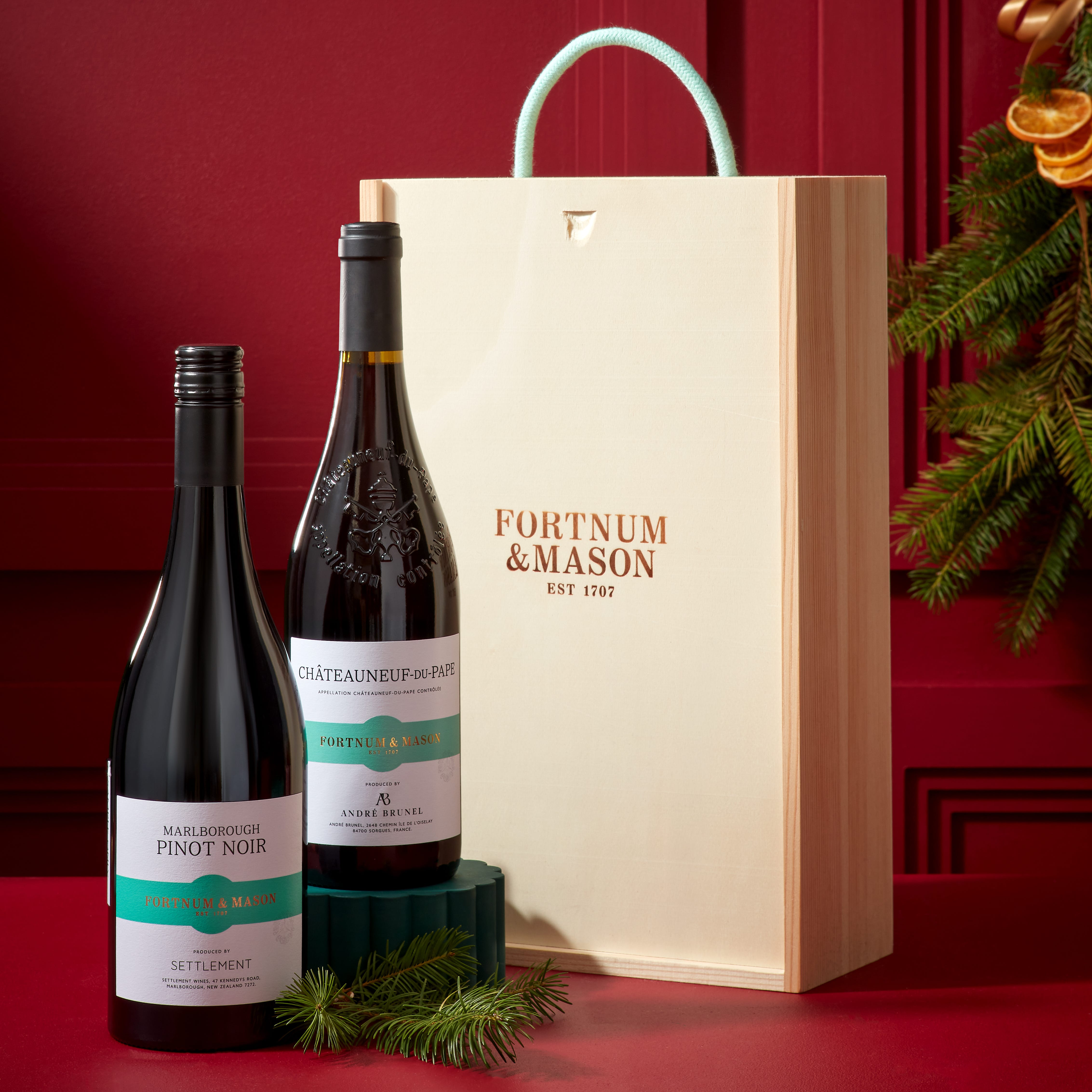 The Red Wine Pairing Gift Box product image
