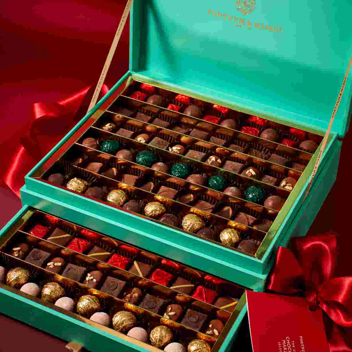 Christmas Milk, Dark & White Chocolate Selection, 1.4kg