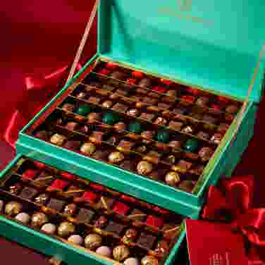 Christmas Milk, Dark & White Chocolate Selection, 1.4kg