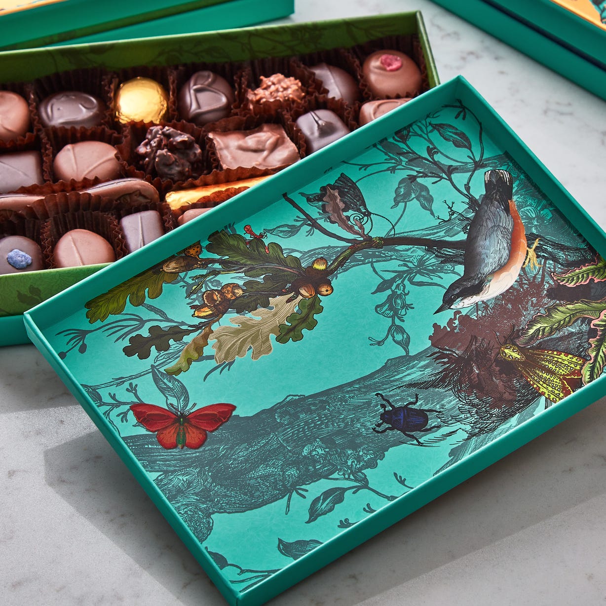 Milk & Dark Chocolate Selection Box, 250g