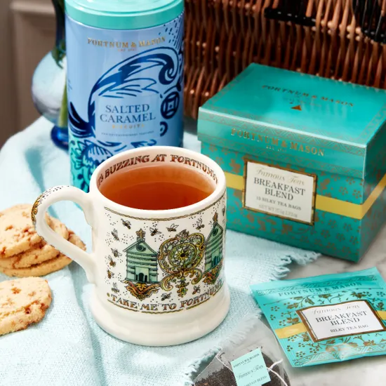 Fortnum's Emma Bridgewater Beehive Design Half-Pint Mug product image