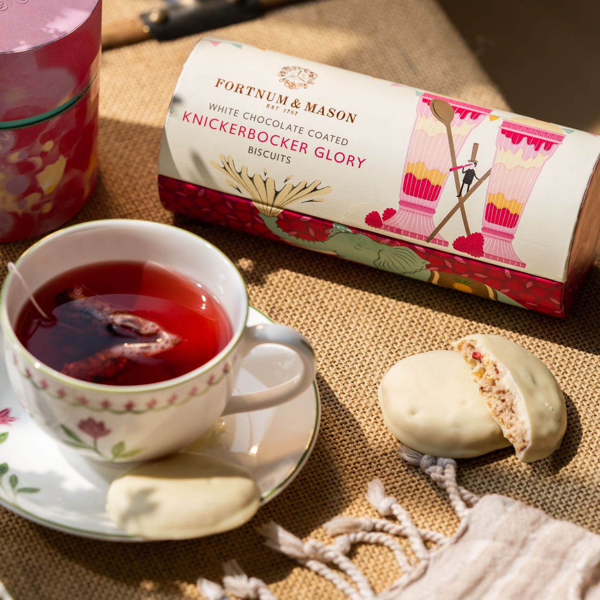 Knickerbocker Glory White Chocolate Coated Biscuits, 165g