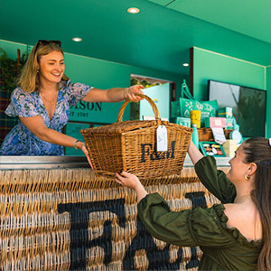 Hampers, Extraordinary Food & Joy-Giving Gifts